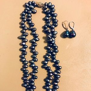 Cluster black pearl necklace and earrings